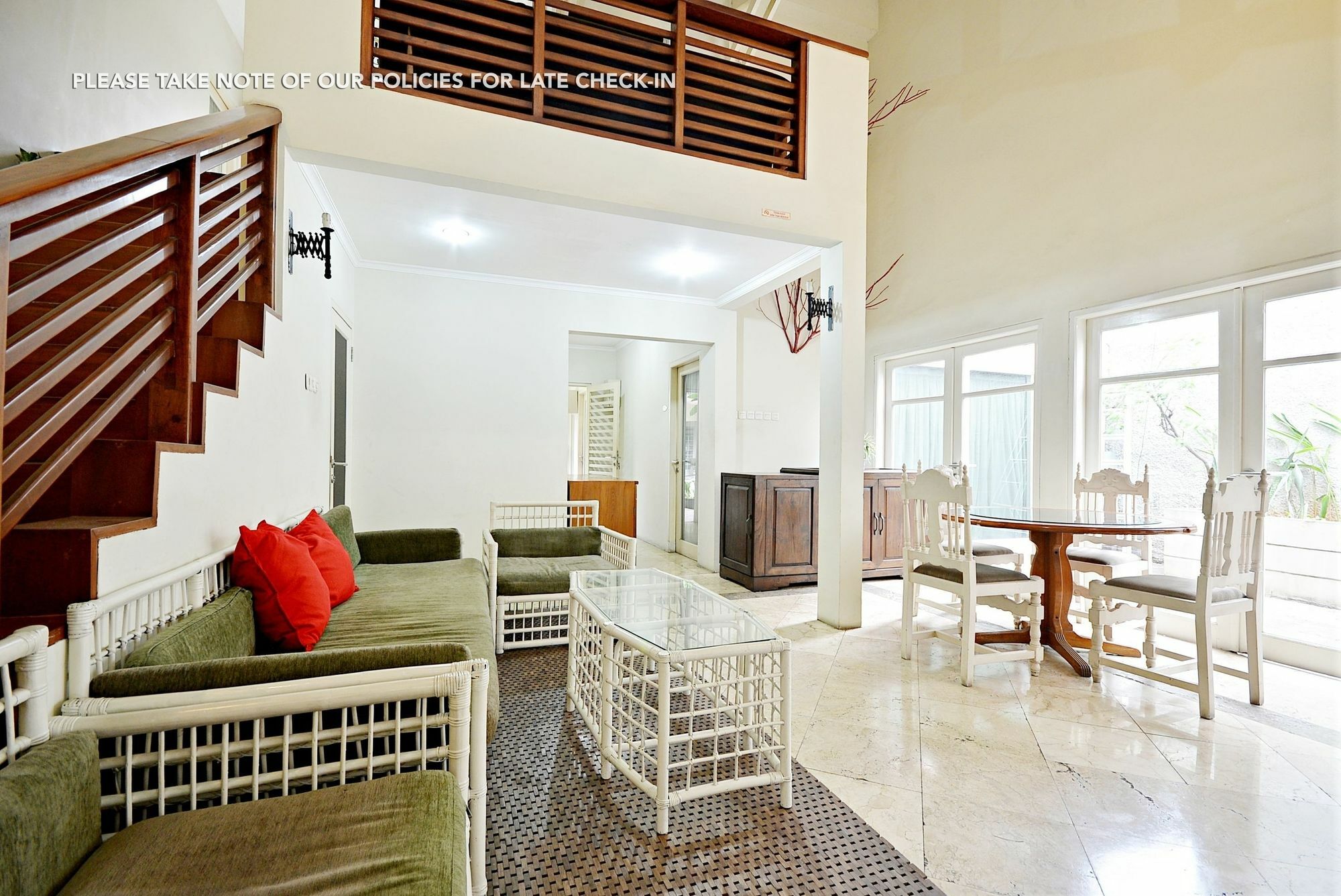 Zen Rooms Mampang Prapatan จาการ์ตา ภายนอก รูปภาพ